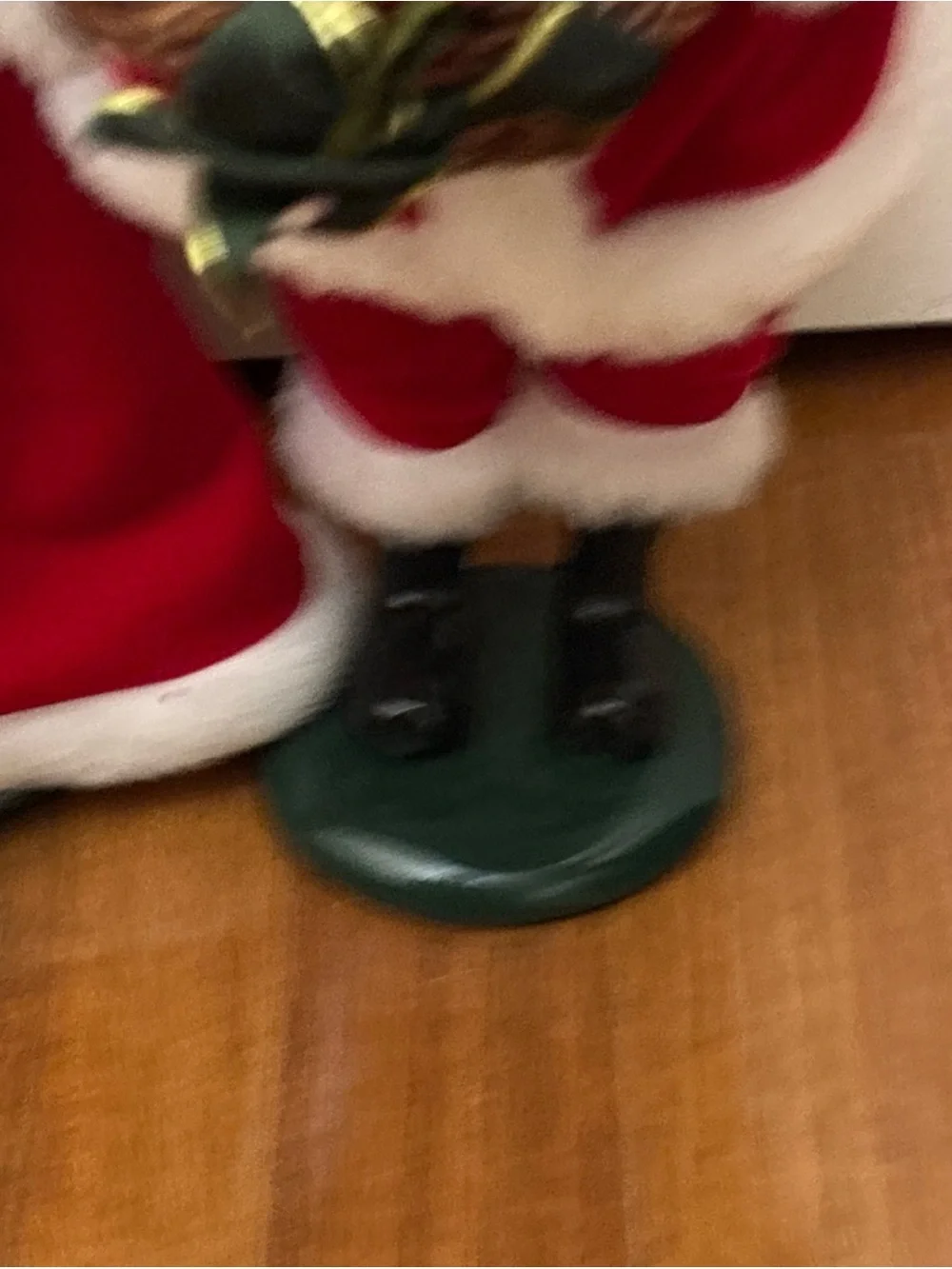 Byers Choice The Carolers Santa & Mrs Claus Christmas 12